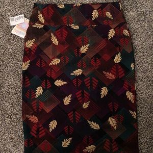 NWT LULAROE CASSIE LARGE